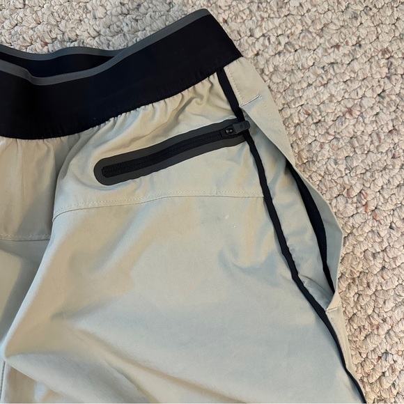 Men's Under Armour athletic shorts size Large - Picture 7 of 9